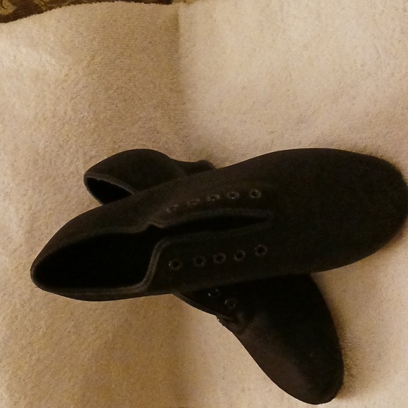 New dance training shoes, sz. 8 - Picture 1 of 6